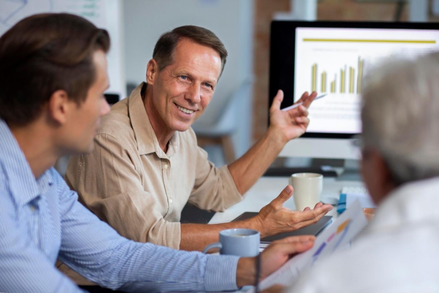 Analyse de données financières complexes sur écrans multiples